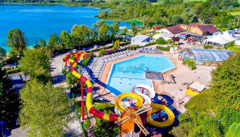 Camping La Pergola 5 étoiles au lac de Chalain dans le Jura