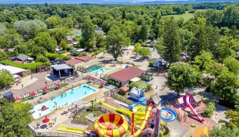 Camping La Régnière 4 étoiles à Villette-d'Anthon en Isère
