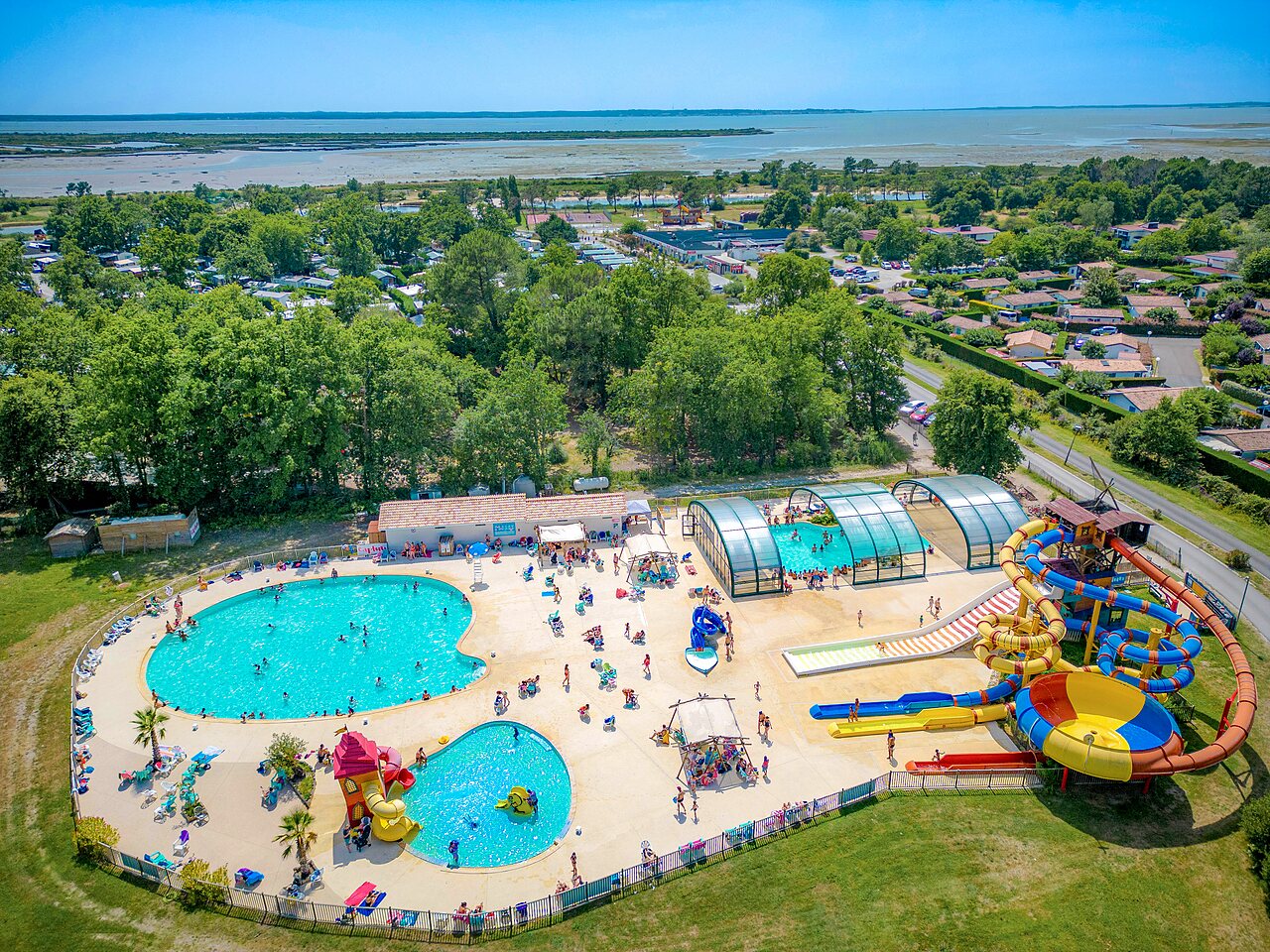 Camping Le Roumingue 4 étoiles à Lanton au bord du Bassin d'Arcachon