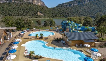 Camping Chancia 2 étoiles au bord du Lac de Coiselet dans l'Ain