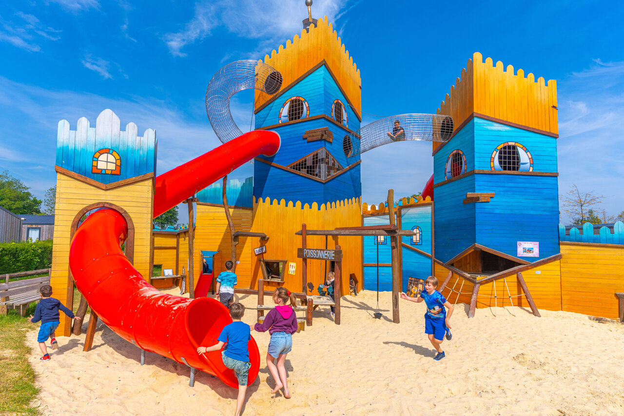 Toboggans aquatiques du Camping Citadelle de Loustic