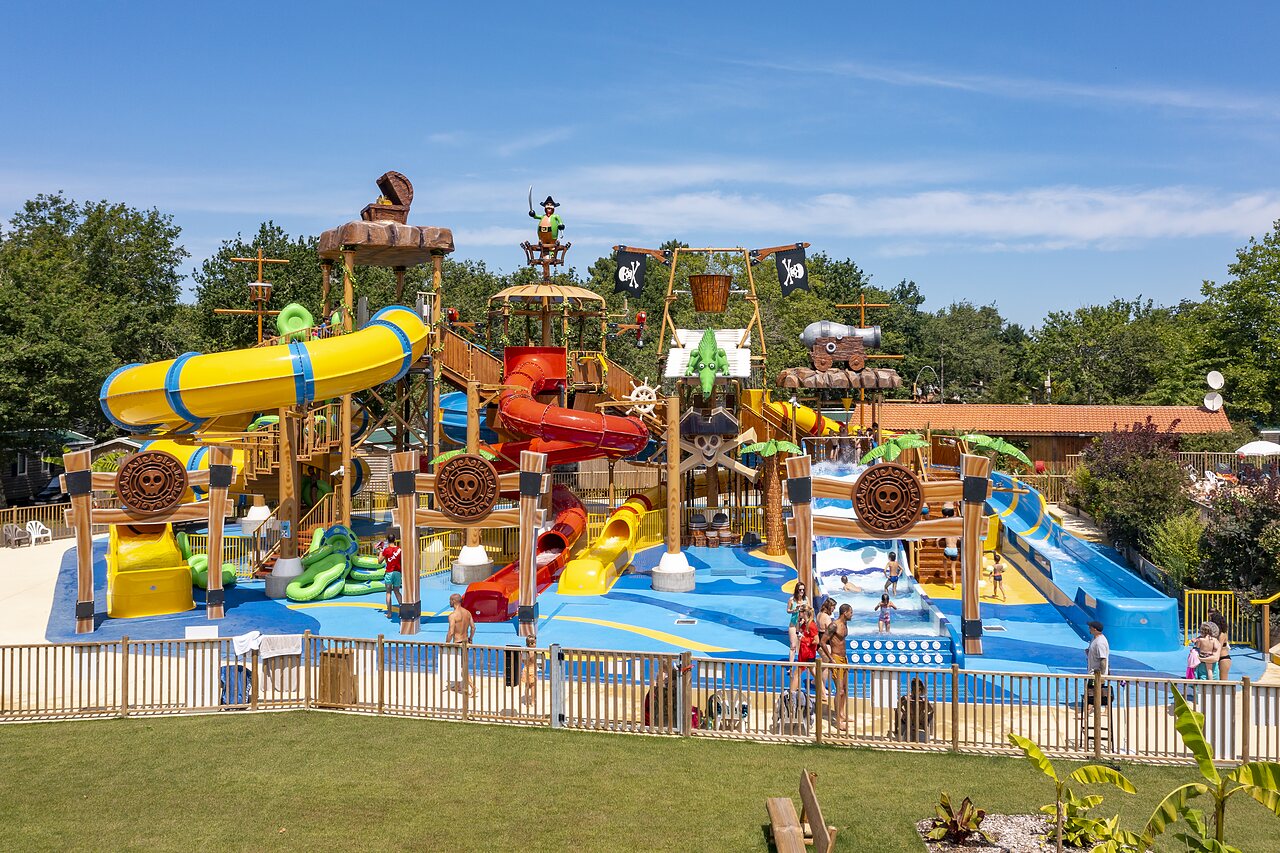 Parc aquatique pirate du Camping Lou Puntaou
