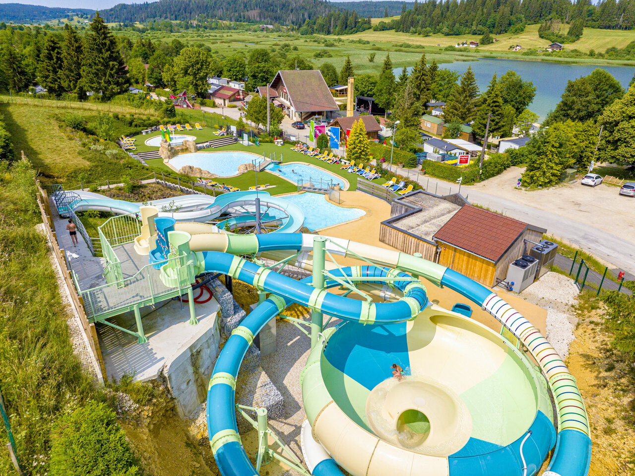 Piscine couverte chauffée du Camping Les Fuvettes