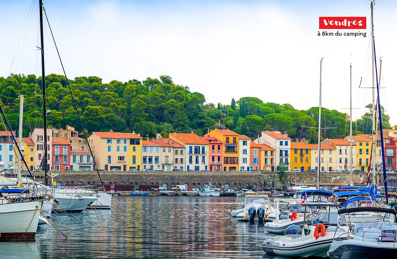 Piscine couverte chauffée du Camping L'Hermitage