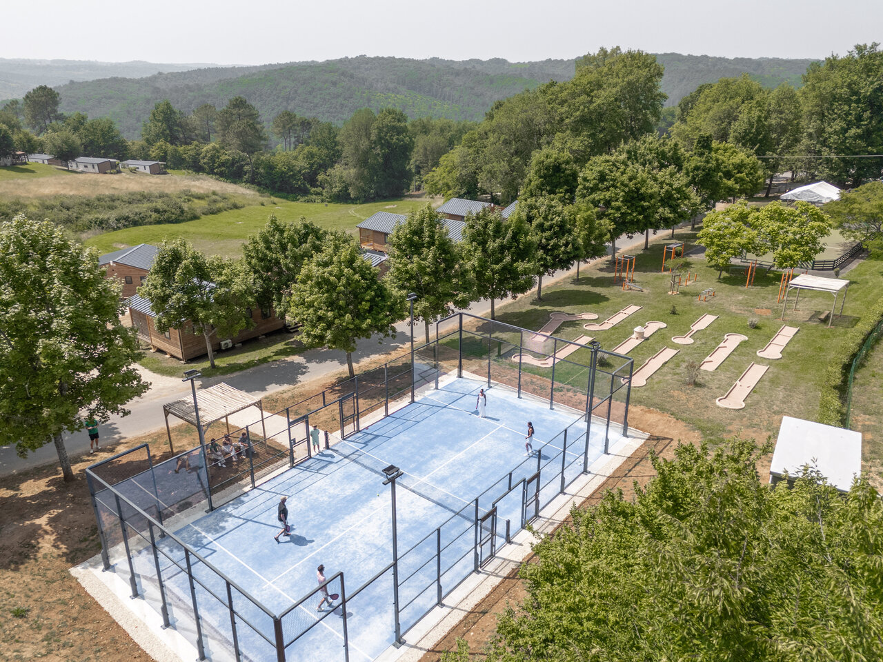 Piscine couverte chauffée du Camping Linotte
