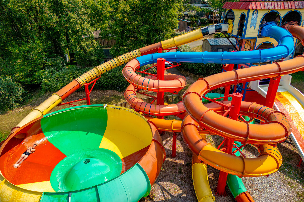 Jeux pour enfants au Camping La Palombière
