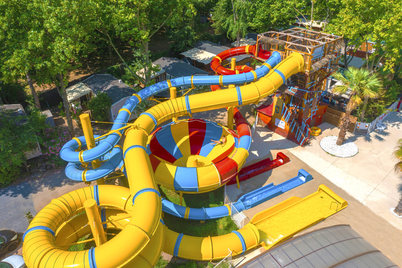 Jeux pour enfants au Camping Paris Roussillon