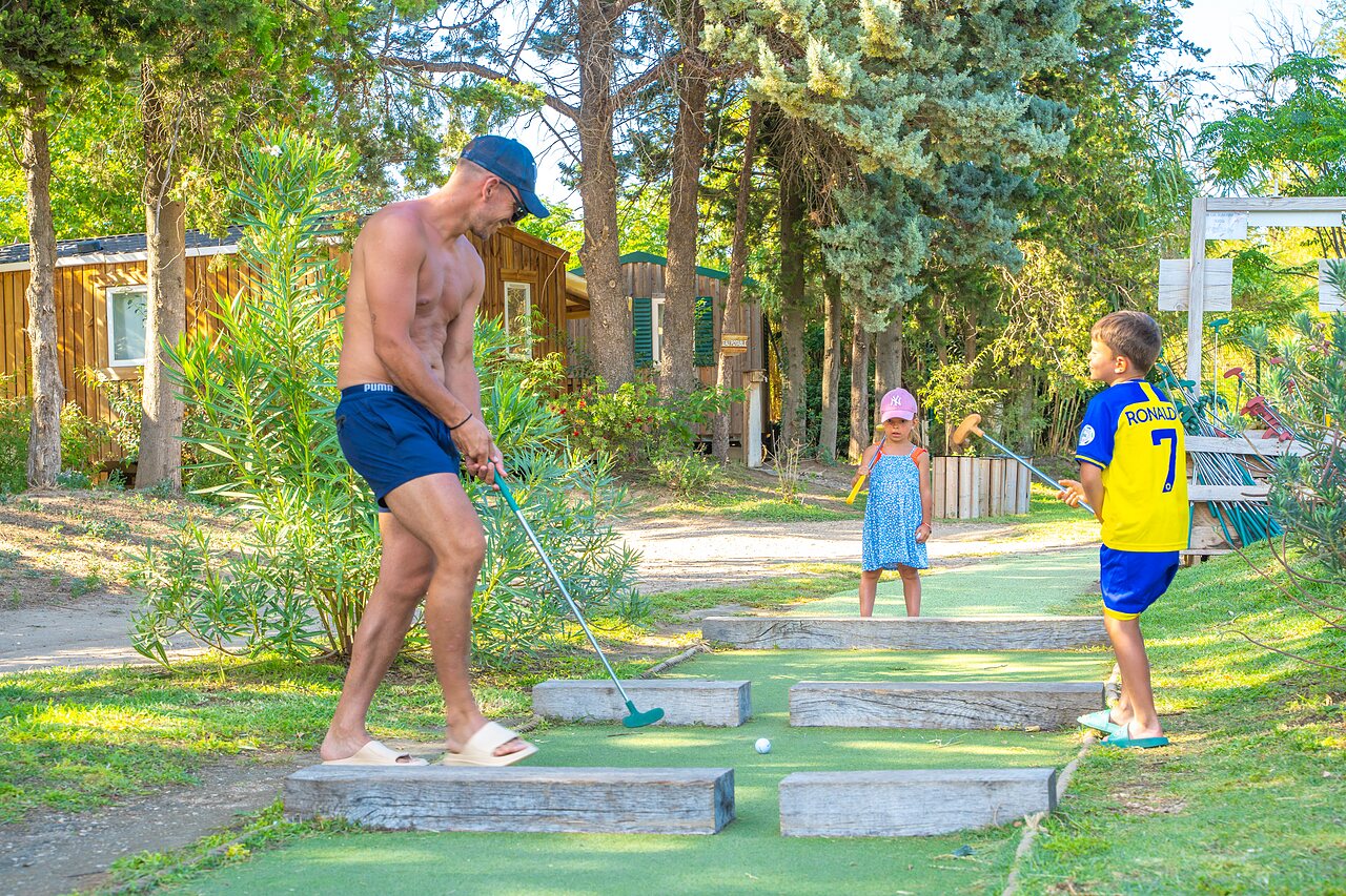 Jeux pour enfants au Camping Soubeyranne