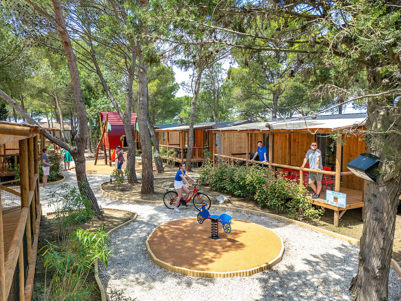 Jeux pour enfants au Camping Les Vignes d'Or