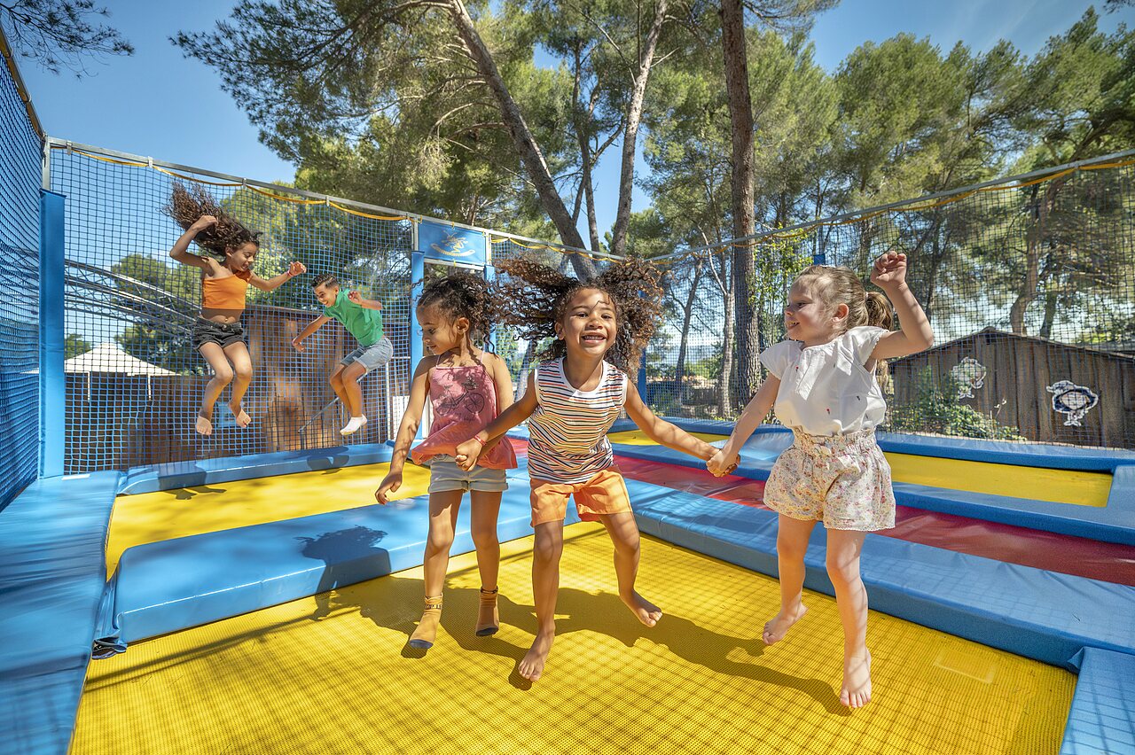 Club enfants au Camping Les Pinèdes du Luberon