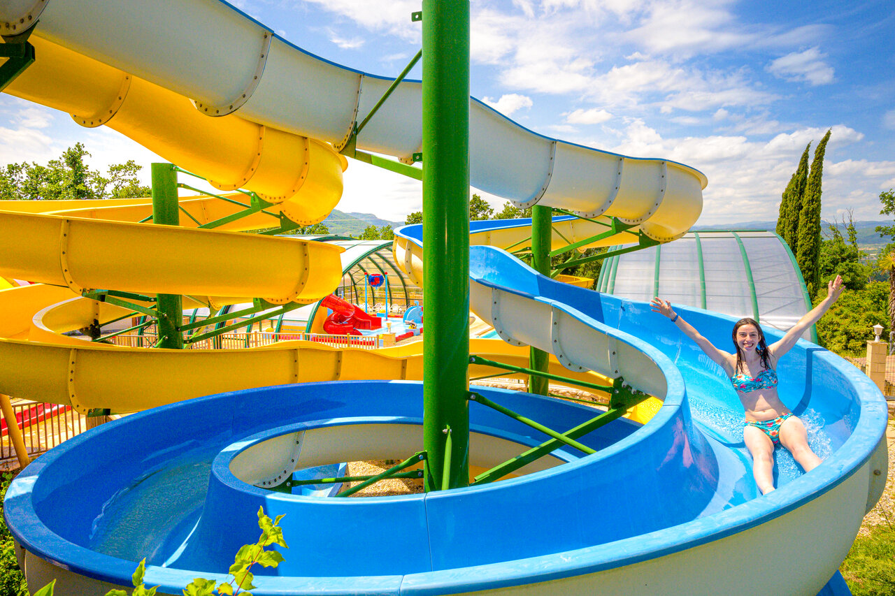 Emplacements du Camping Le Merle Roux