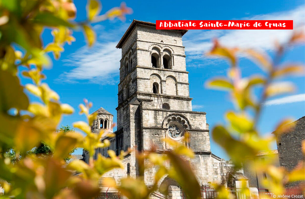 Terrasse du Camping Le Merle Roux
