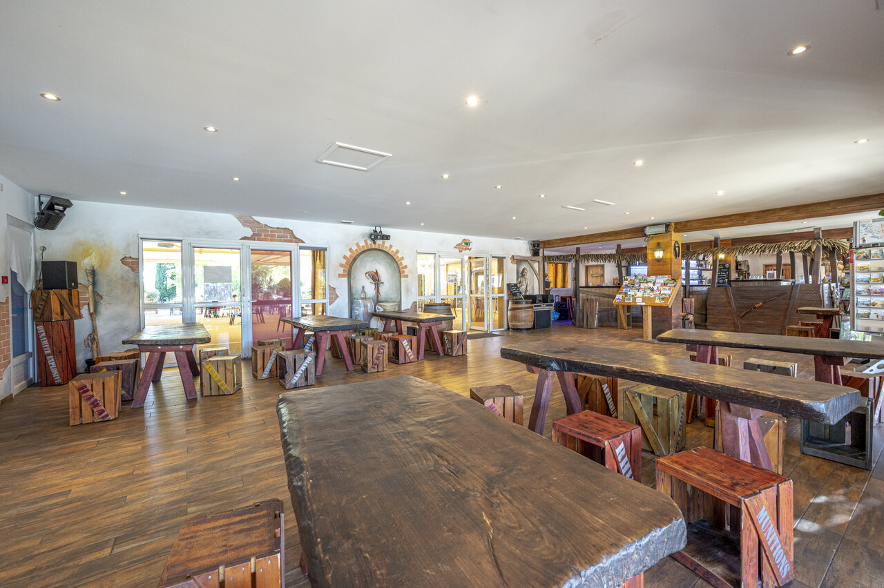 Bar restaurant du Camping Les Dauphins Bleus