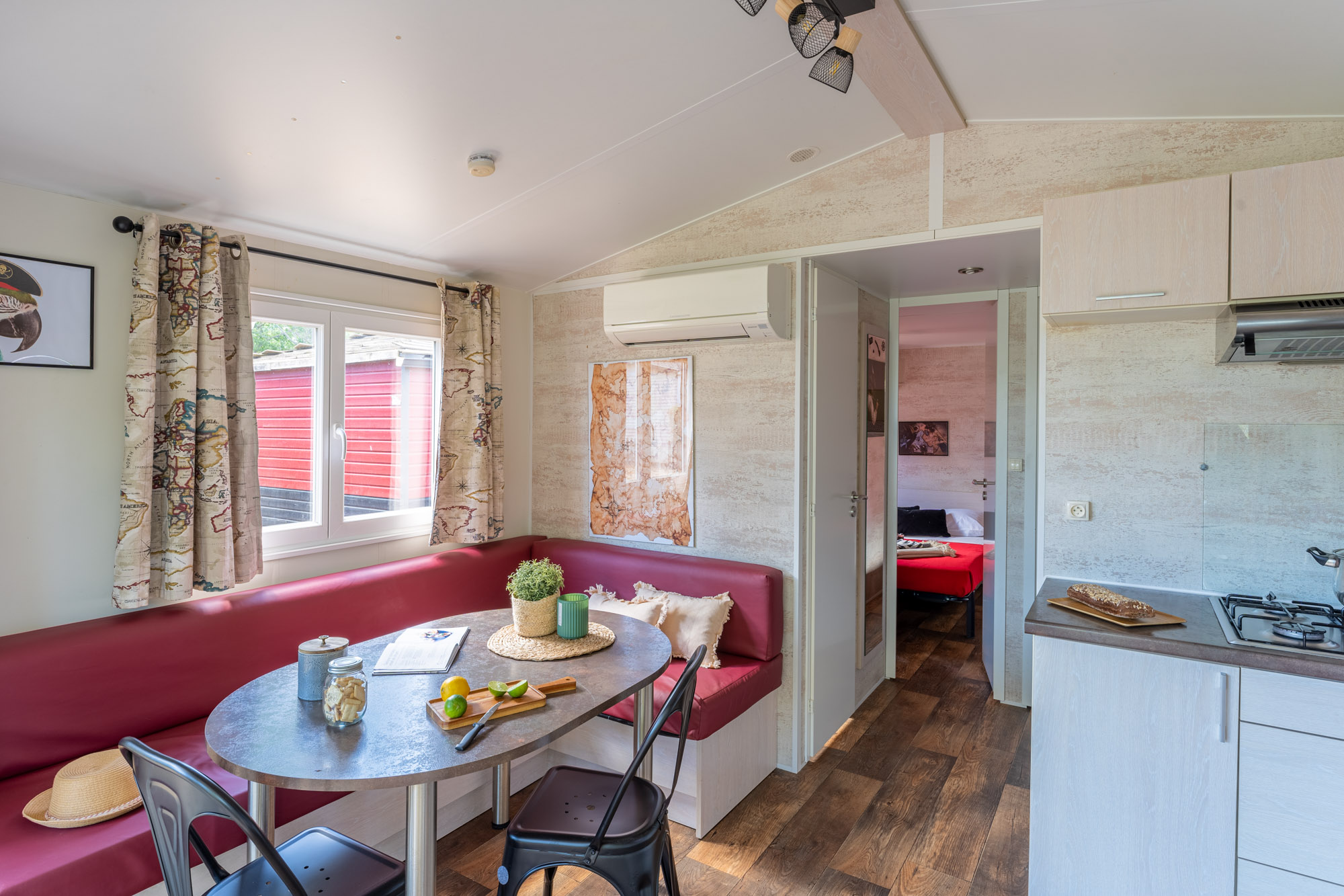 Salon Sparrow Premium — Camping Californie Plage