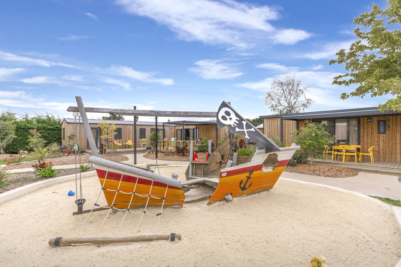 Jeux pour enfants au Camping Les Dauphins Bleus