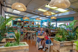 Espace aquatique Camping Le Cénic – Bassin couvert tropical