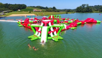 Waterpark Aquazone lac privé — Camping Larrouleta Pays Basque