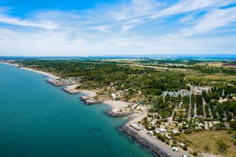 Vue aérienne plages et Camping Californie Plage à Vias Plage