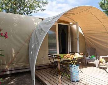 Hébergement Coco Sweet 4 personnes 2 chambres au Camping Sunêlia Les Pins à Argelès-sur-Mer