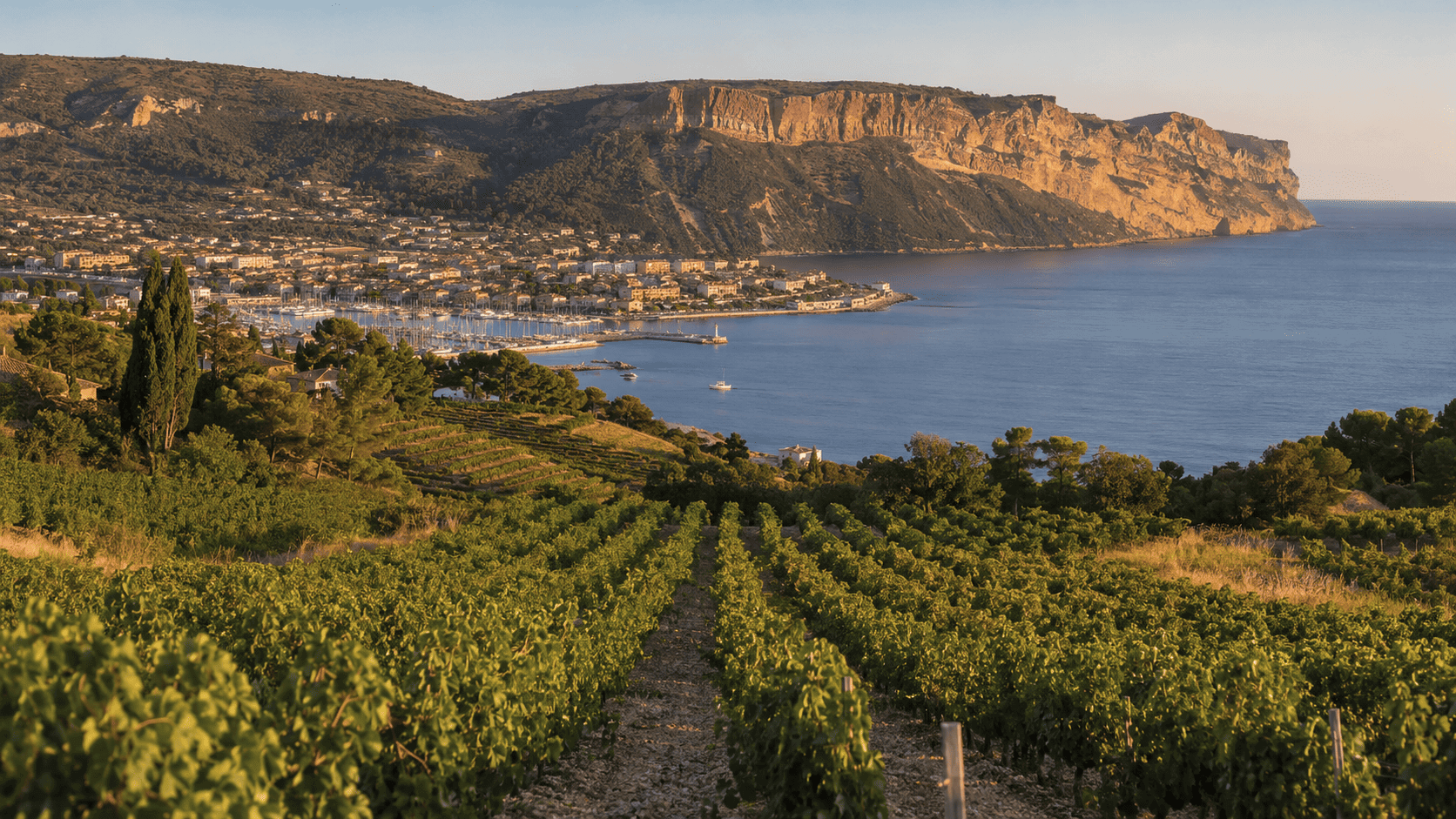 Visiter Cassis hors clichés