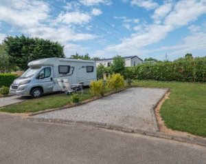 Emplacement Confort camping-car avec électricité